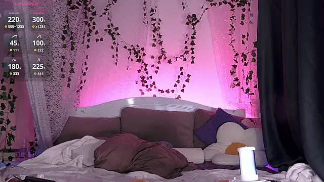 Snapshot of Kellybbface chatting on 11/03/25, 04:25 Kellybbface online show from 11/03/25, 04:25