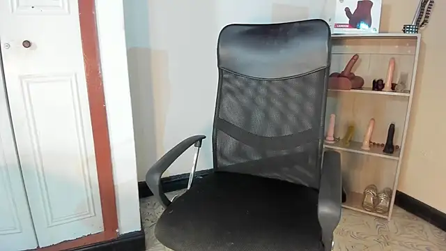 Violetta 0 online show from 11/10/25, 01:21