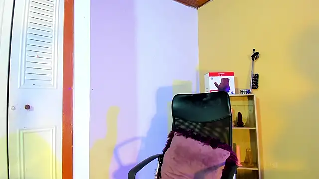 Violetta 0 online show from 01/19/26, 01:37