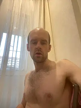 LynnAhNight online show from 09/11/25, 03:17