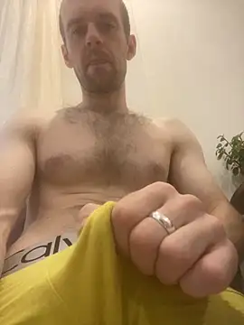 LynnAhNight online show from 09/12/25, 03:17