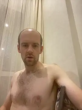 LynnAhNight online show from 09/20/25, 02:56