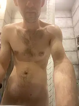 LynnAhNight online show from 09/22/25, 02:57