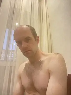 LynnAhNight online show from 10/01/25, 03:12