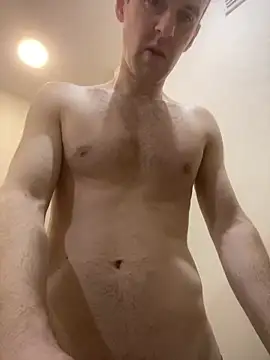 LynnAhNight online show from 02/02/26, 03:16