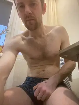 LynnAhNight online show from 03/25/26, 03:12