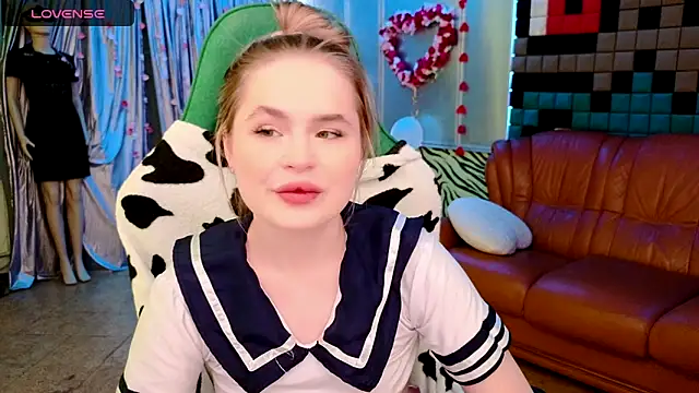 Snapshot of GoodJessi chatting on 02/15/25, 08:11 GoodJessi online show from 02/15/25, 08:11