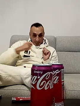 ANGELSANTAMARIA- online show from 10/02/25, 10:06