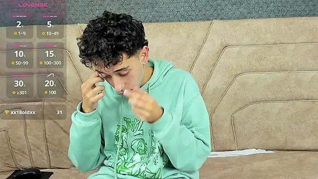 Snapshot of erickblaze_wm chatting on 02/25/25, 07:58 erickblaze wm online show from 02/25/25, 07:58