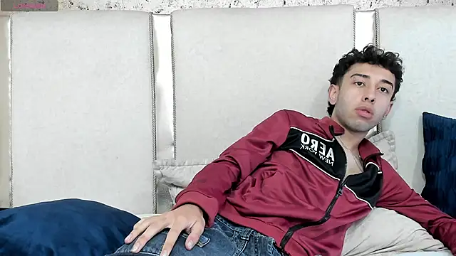 Snapshot of erickblaze_wm chatting on 03/04/25, 01:38 erickblaze wm online show from 03/04/25, 01:38