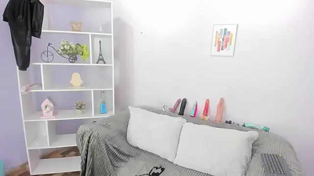 Hiyakasudere online show from 09/26/25, 06:56