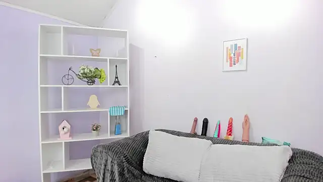 Hiyakasudere online show from 09/27/25, 12:43