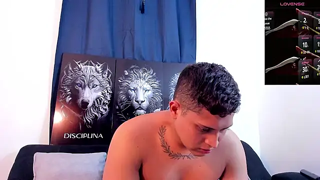 Snapshot of JohanSmith chatting on 02/20/25, 05:40 JohanSmith online show from 02/20/25, 05:40