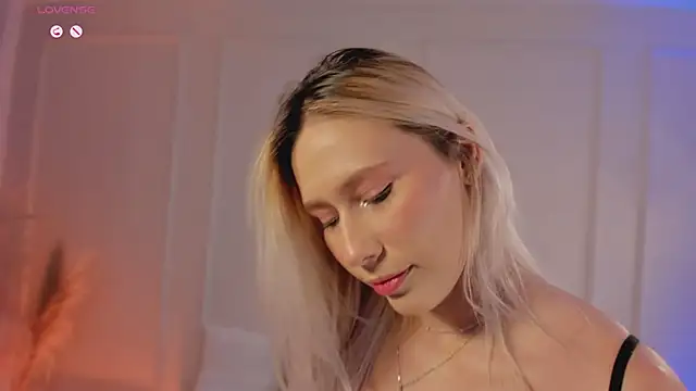 Arianasweeet online show from 04/14/26, 07:42