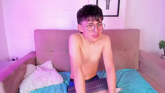 PepperTwink online show from 03/03/25, 03:53