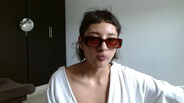 ggor4w33 online show from 02/05/25, 04:58