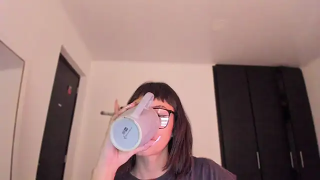 ggor4w33 online show from 10/06/25, 11:51