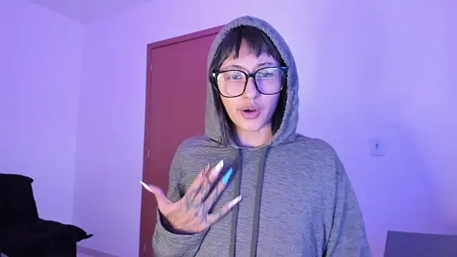 ggor4w33 online show from 10/21/25, 09:04