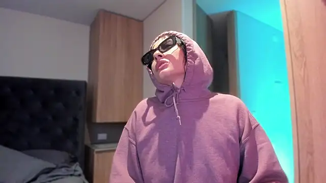 ggor4w33 online show from 03/31/26, 02:46