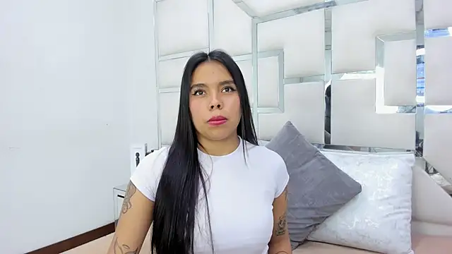 ZoeWan69 online show from 03/21/25, 06:51