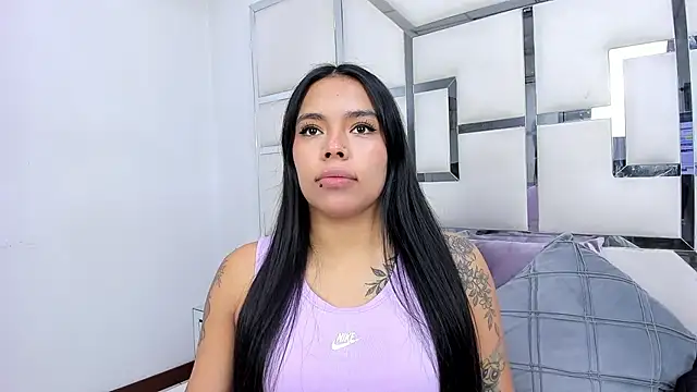 ZoeWan69 online show from 03/10/26, 12:43