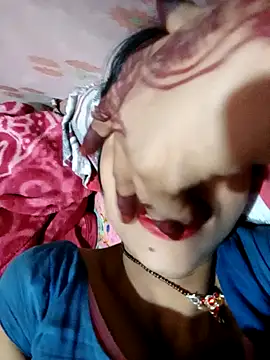 Snapshot of Miss_triha chatting on 02/15/25, 06:44 Miss triha online show from 02/15/25, 06:44