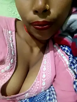 Snapshot of Miss_triha chatting on 11/04/25, 11:42 Miss triha online show from 11/04/25, 11:42