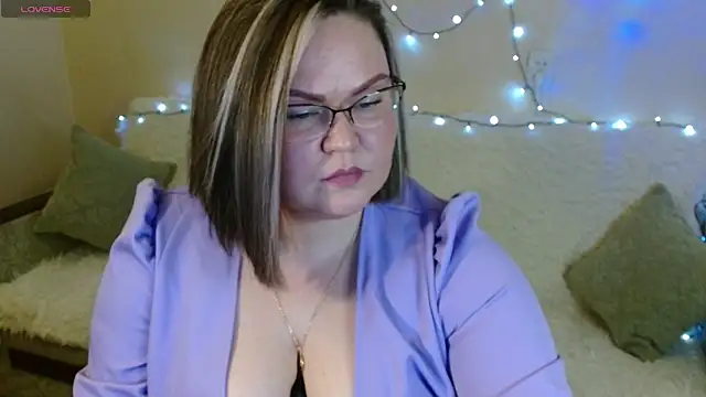 Vivien  wet online show from 02/03/25, 03:27