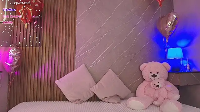 ariana jhonson1 online show from 04/04/26, 12:35