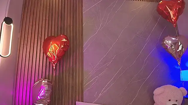 ariana jhonson1 online show from 04/10/26, 12:21