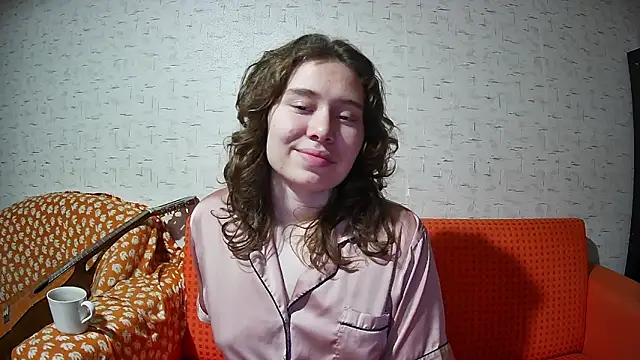 girliemilk online show from 11/10/25, 10:09