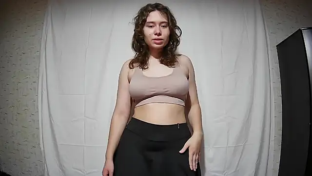 girliemilk online show from 11/16/25, 10:26