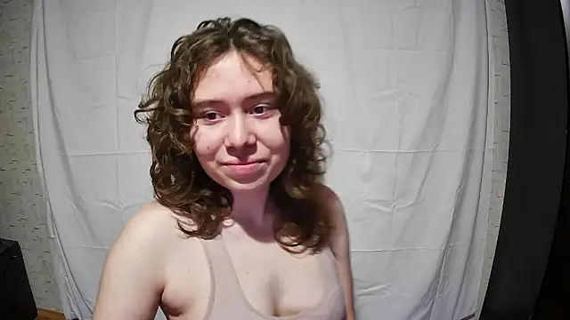 girliemilk online show from 11/25/25, 10:43