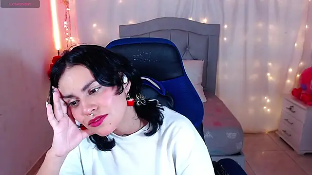 Snapshot of veronica_luar chatting on 03/01/25, 04:04 veronica luar online show from 03/01/25, 04:04