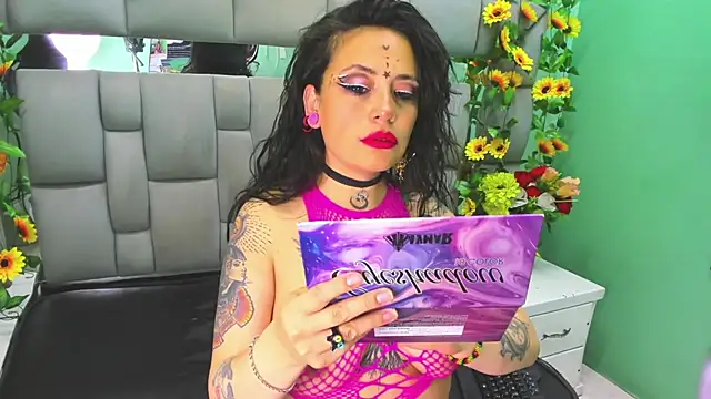 Fenix Lilith online show from 09/11/25, 12:16