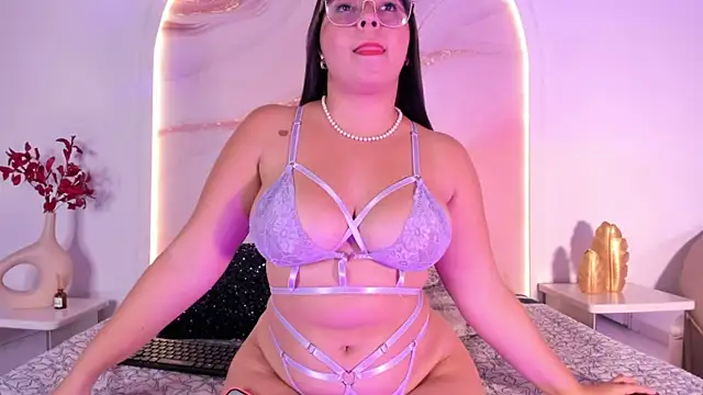 Sofii Lopezz online show from 02/05/25, 11:44