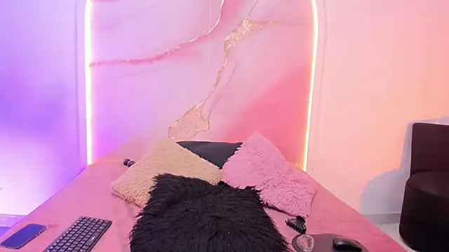 Snapshot of Sofii_Lopezz chatting on 02/25/26, 11:31 Sofii Lopezz online show from 02/25/26, 11:31