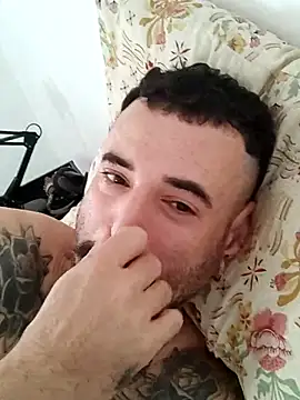 Snapshot of xdandan69 chatting on 02/19/25, 07:27 xdandan69 online show from 02/19/25, 07:27