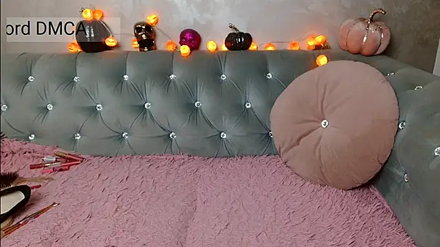 xoCaroxQueenxo online show from 10/22/25, 11:15