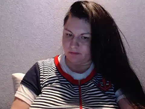 KiraSwee online show from 10/09/25, 05:33