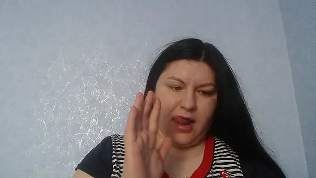 KiraSwee online show from 01/13/26, 07:46