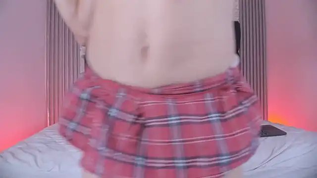 Ashlyaurora online show from 04/07/26, 04:35