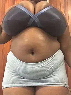 Snapshot of servingBigTitis chatting on 02/07/25, 07:50 servingBigTitis online show from 02/07/25, 07:50