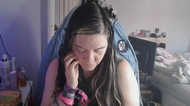 Snapshot of AureliaXOX chatting on 09/21/25, 10:17 AureliaXOX online show from 09/21/25, 10:17