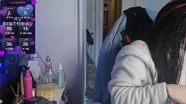 Snapshot of AureliaXOX chatting on 10/22/25, 10:37 AureliaXOX online show from 10/22/25, 10:37