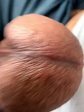 sark0606 online show from 09/19/25, 11:11