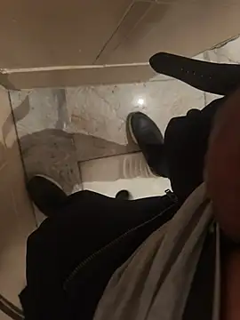 sark0606 online show from 02/17/26, 04:35