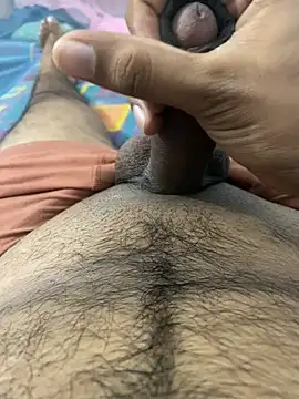 Snapshot of sixinchespaka chatting on 02/05/25, 01:00 sixinchespaka online show from 02/05/25, 01:00