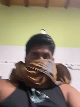 Snapshot of sixinchespaka chatting on 02/16/25, 12:08 sixinchespaka online show from 02/16/25, 12:08