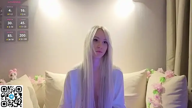 Anadeyaaa online show from 12/15/25, 01:10